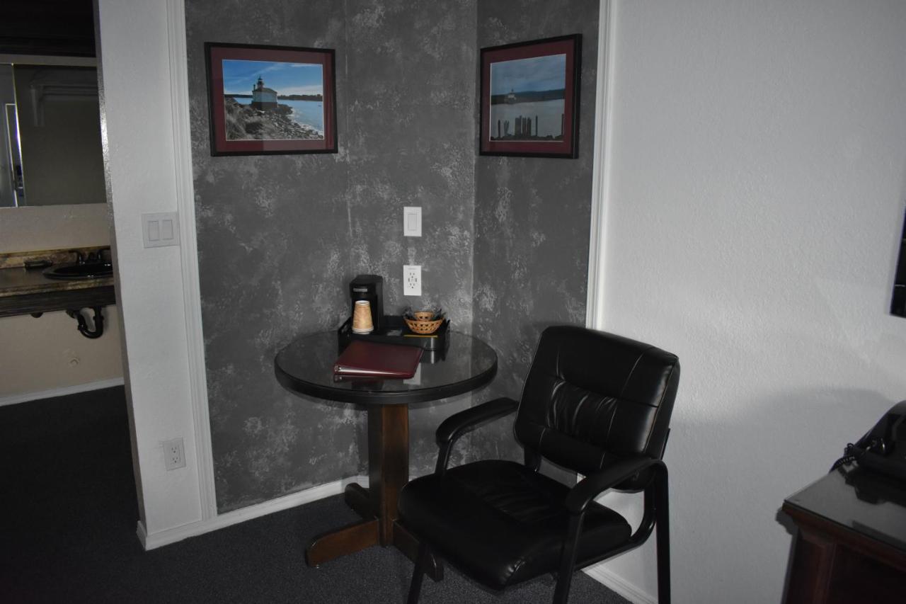 Lighthouse Cove Hotel