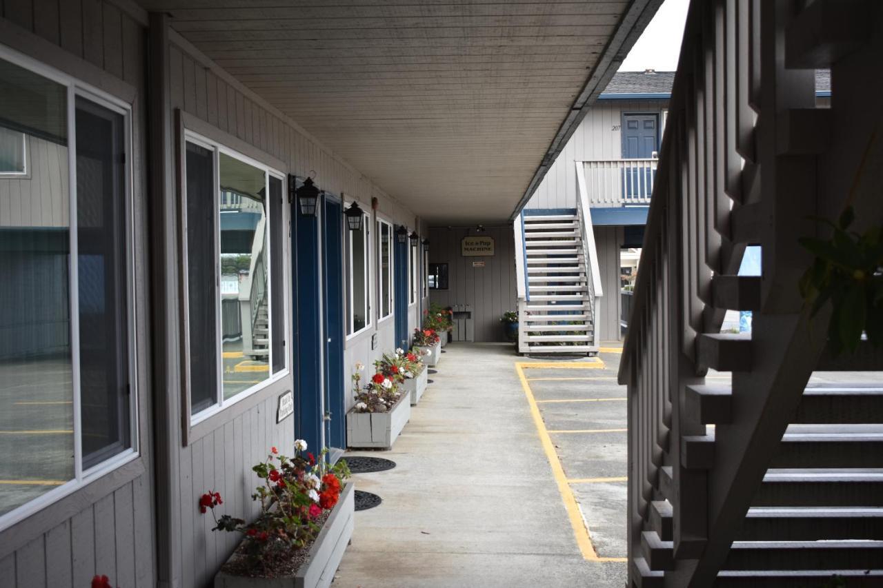Lighthouse Cove Hotel